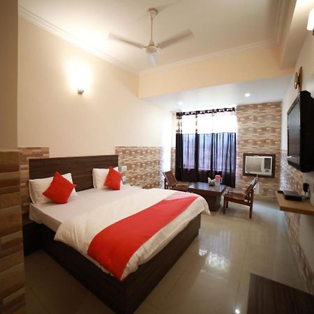 Oyo 15561 Corporate Villa Jammu Dış mekan fotoğraf