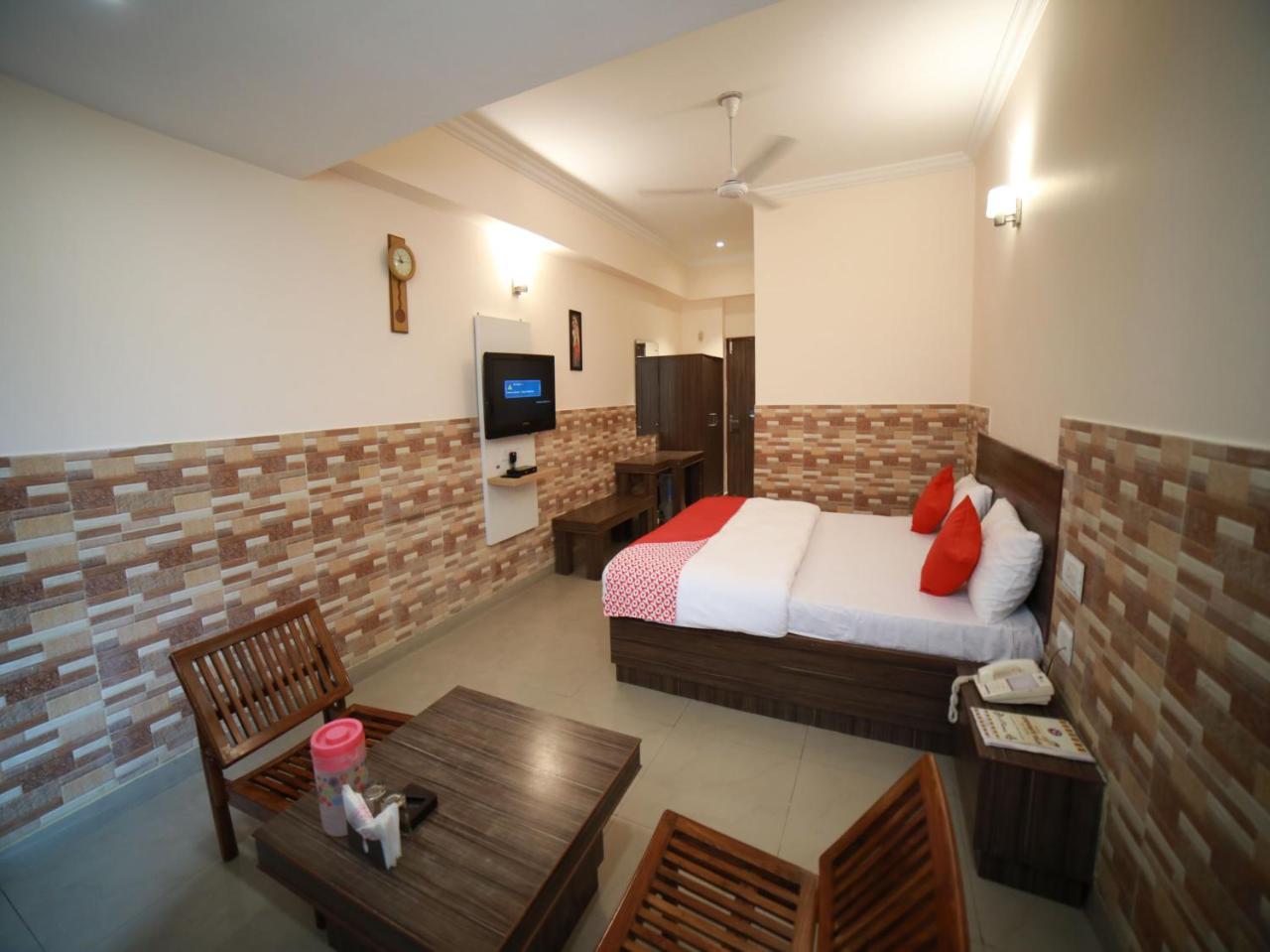 Oyo 15561 Corporate Villa Jammu Dış mekan fotoğraf